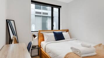 2 bedrooms, desk, iron/ironing board, free WiFi