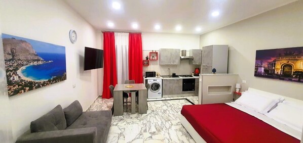 1 bedroom, iron/ironing board, travel cot, free WiFi