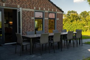 Outdoor dining - Nautisch de Luxe 10p (Burdaard)