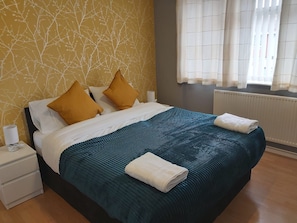House - Beautiful and Luxurious 4-bed House in Essex (Tilbury)