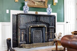 Interior - Historic, Huge, Downtown Lewes! (Lewes)