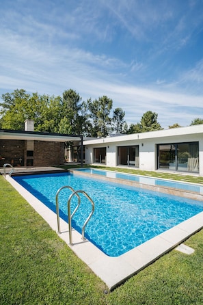 Pool - Qpm- Casa Museu, Lugar Onde o Esplendor da Natureza Convive com o Luxo (Arouca)