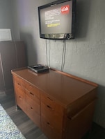Standard Room, 1 King Bed