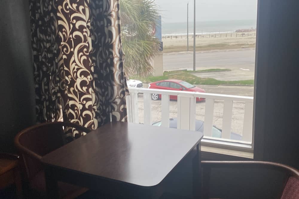 Surf Motel and Apartments