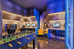 Games room - Luxury Resort Home with pool heat as an extra cost (Kissimmee)