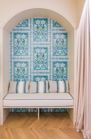 Comfort Room | 1 bedroom, in-room safe, individually decorated, individually furnished