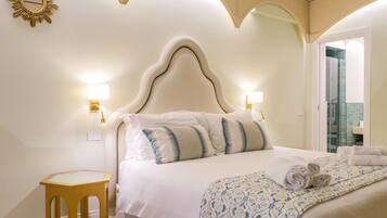 1 soveværelse, pengeskab på værelset, individuelt design