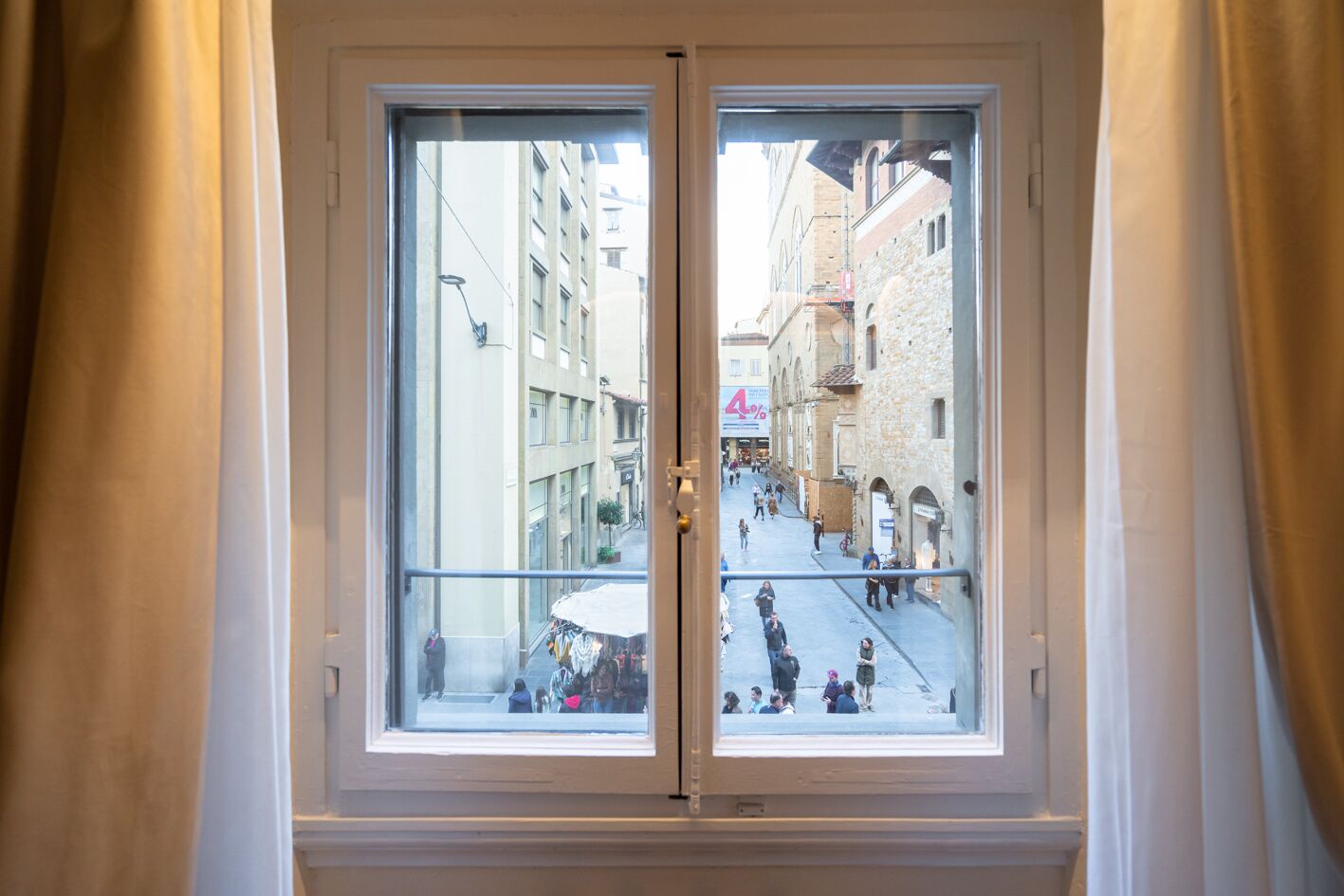 1 bedroom, in-room safe, individually decorated, individually furnished