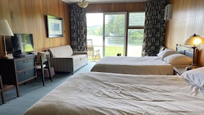 Riverine on the lake rooms | ستائر تعتيم وتجهيزات عازلة للصوت ومكواة/لوح كي وواي فاي مجانًا