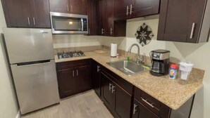 Private kitchen - Restaurants, Cafes & Close to Downtown & Coronado (San Diego)