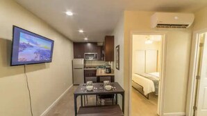 Private kitchen - Restaurants, Cafes & Close to Downtown & Coronado (San Diego)