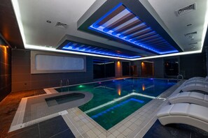 Indoor pool, open 10:00 AM to 10:00 PM, sun loungers - The Nirvanas Hotel (Istanbul)