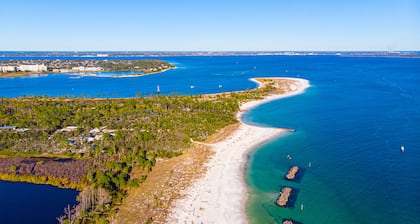Walk to Beach | Sleeps 8 | Firepit | Beachcombers Nook | Panama City Beach
