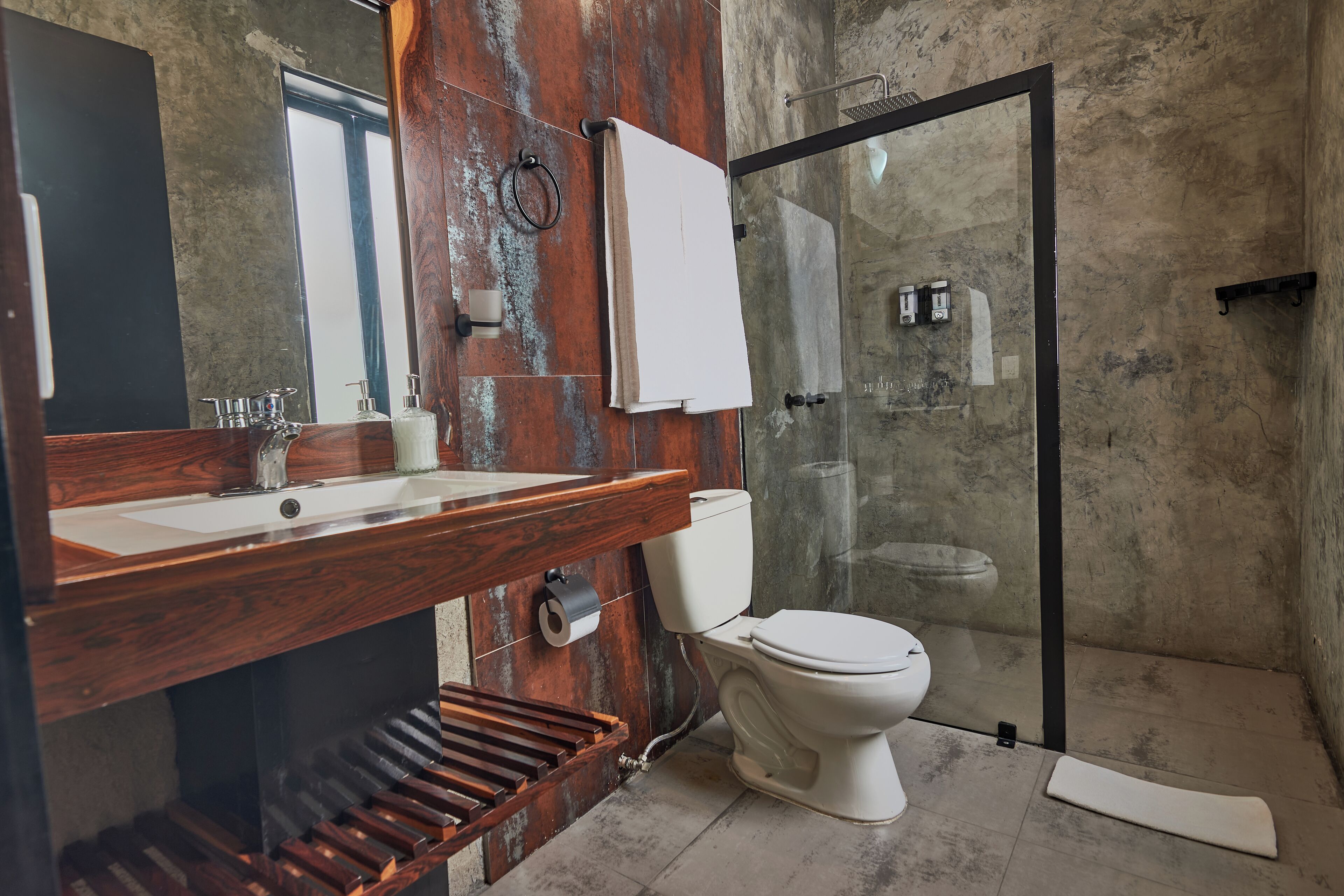 Chambre Deluxe | Salle de bain | Baignoire, serviettes fournies
