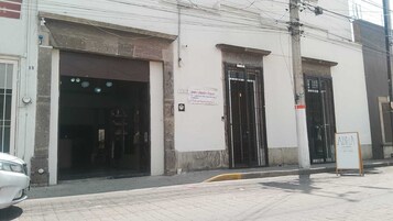 Fachada de la propiedad