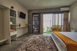 Caja de seguridad en la habitación y decoración personalizada 