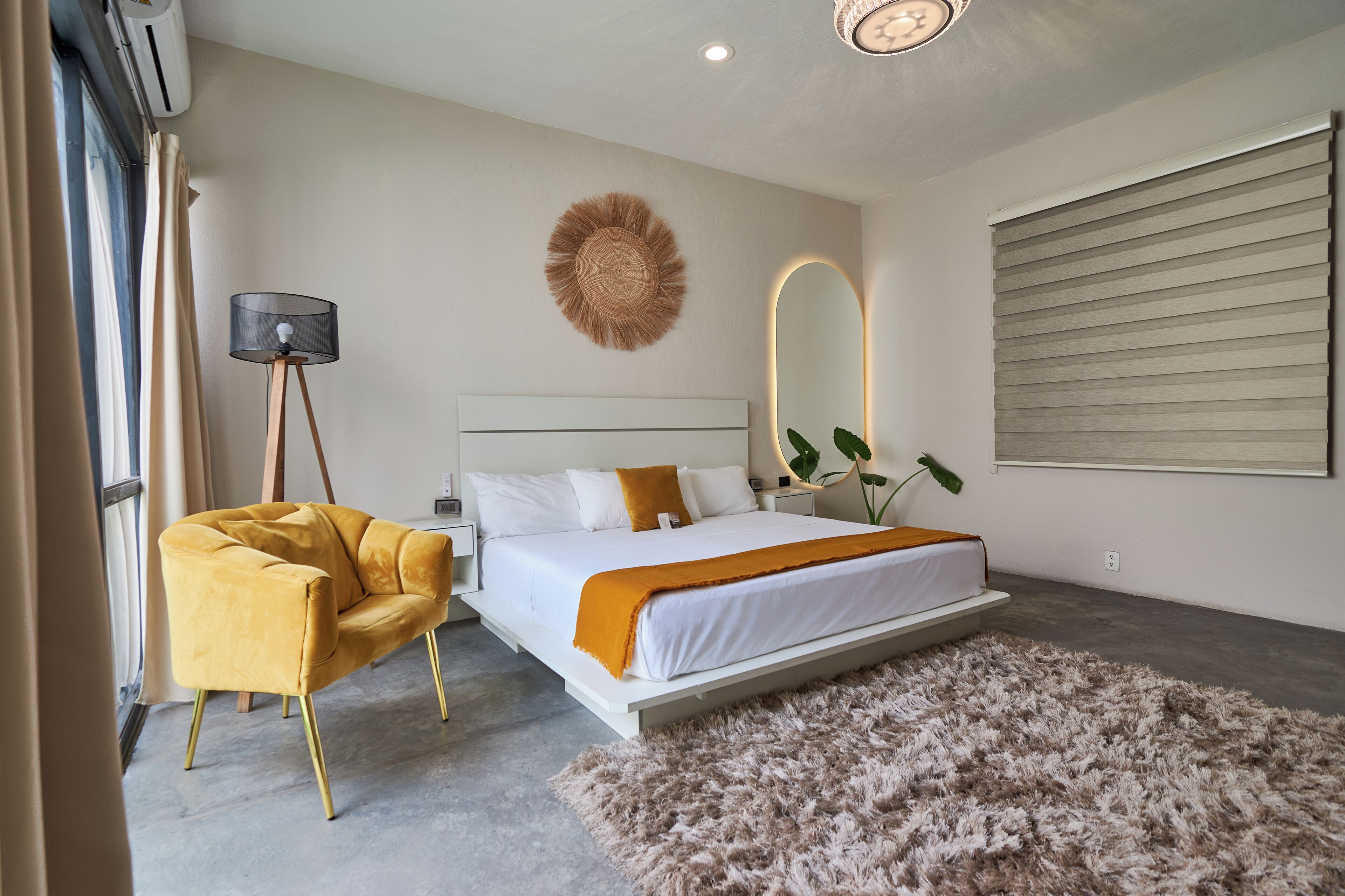 Deluxe Room | In-room safe, individually decorated, desk, laptop workspace