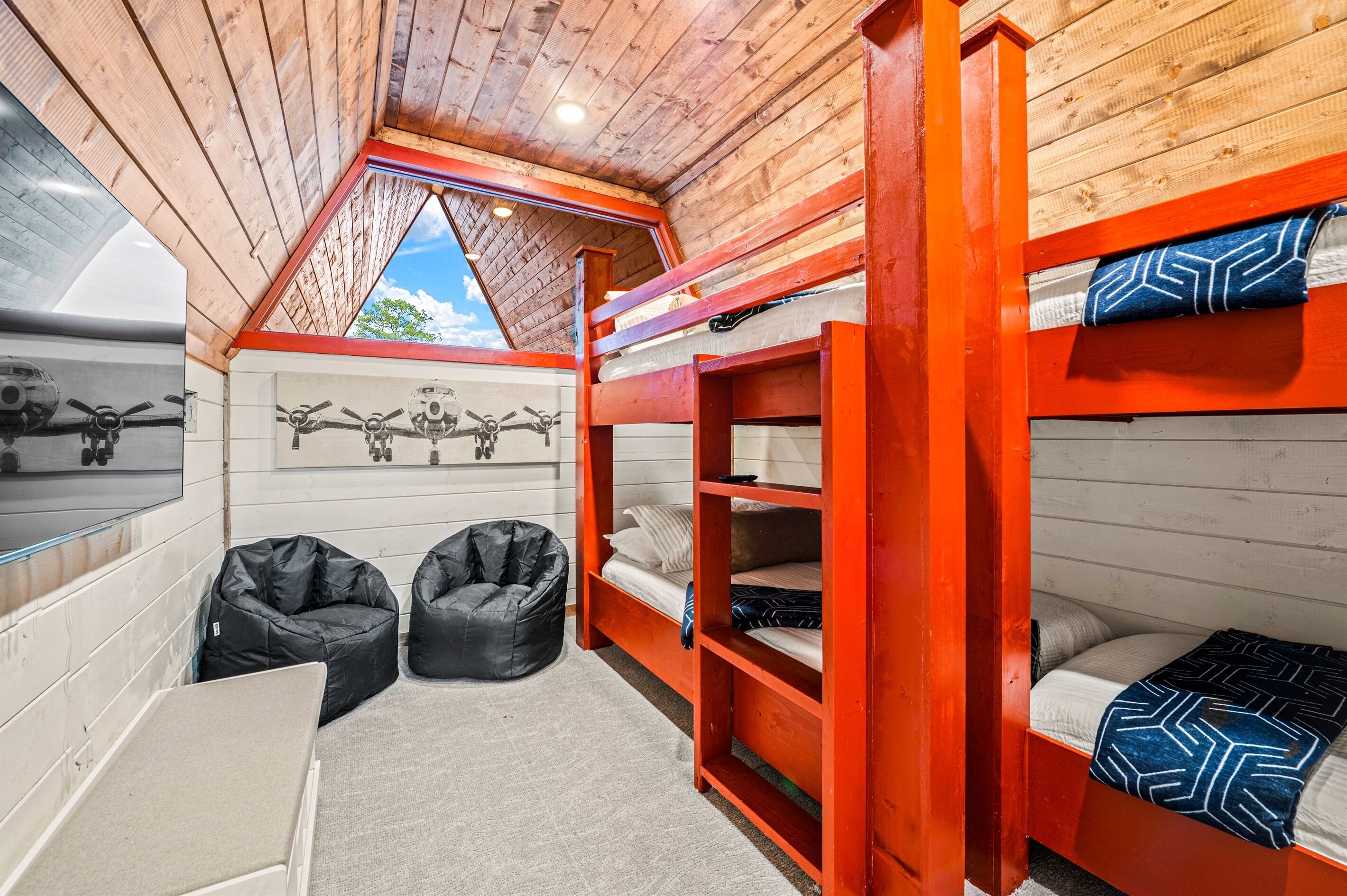 2 quartos, Wi-Fi de cortesia, roupa de cama
