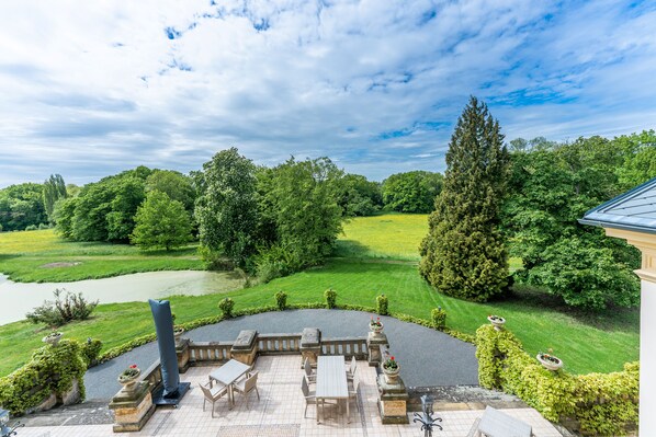 Deluxe-Doppelzimmer, 1 King-Bett, Gartenblick | Blick auf den Garten