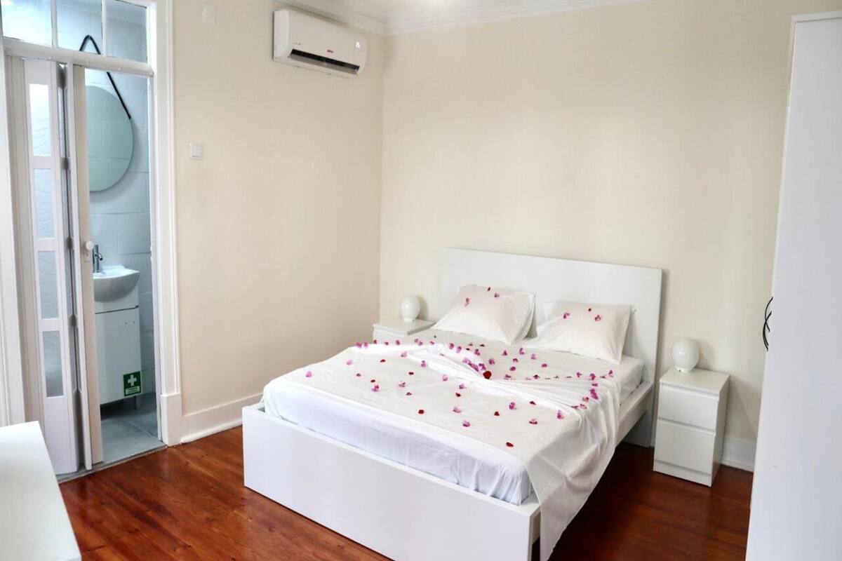 Duplo Comfort | Free WiFi, bed sheets