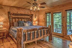 Room - One Level, fire pit, hot tub, 3 acres, peloton! (Blue Ridge)