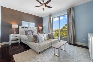 Appartement | Individueel gedecoreerd, individueel gemeubileerd, een laptopwerkplek