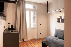 Deluxe Apartment | Living area - Taskou Luxury Suites (Thessaloniki)