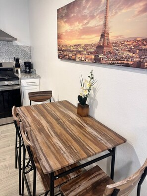 Dining - Casa Monroe III - 1 Bed / 1 Bath
(El Paso)