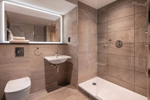 淋浴設備、風筒、提供毛巾