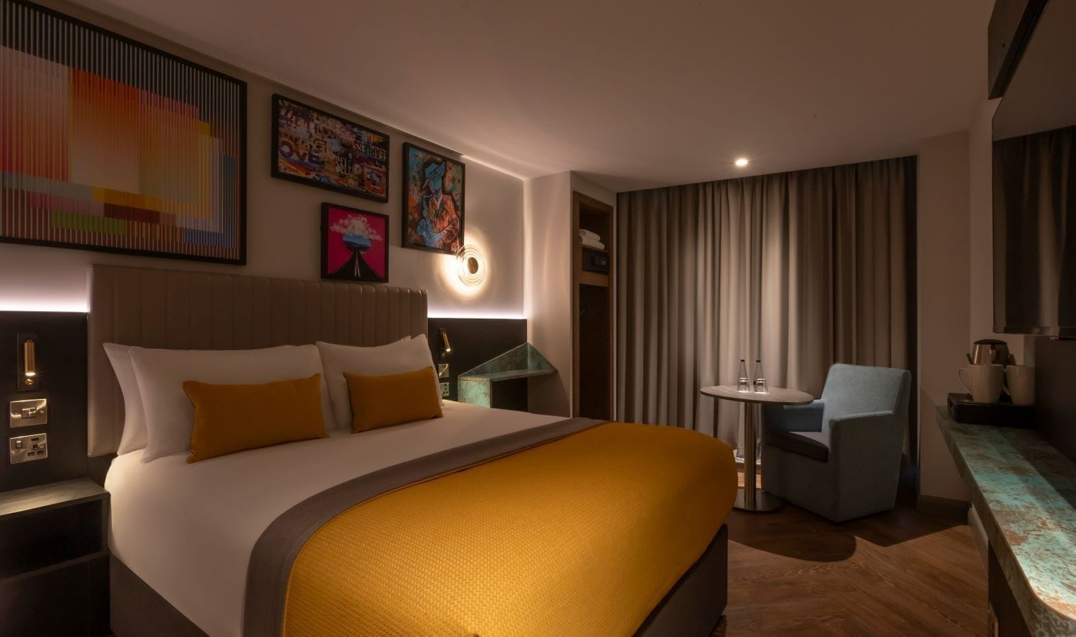 Soundproofing, iron/ironing board, bed sheets