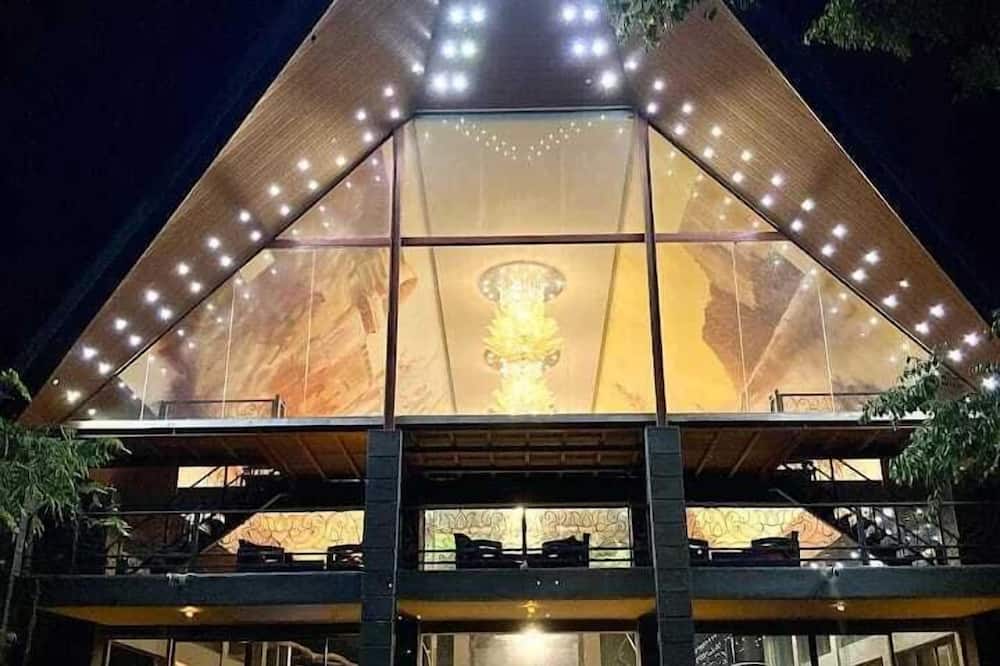 Aswadduma Hotel