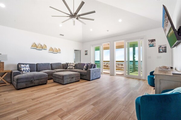 TV - New Gulf View Construction with Private Heated Pool - Hello Sunshine (Dauphin Island)