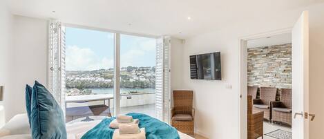 5 makuuhuonetta, ilmainen Wi-Fi, vuodevaatteet