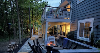 Dog-Friendly lakehouse with gameroom & patio. Golf Cart included for summer 2025