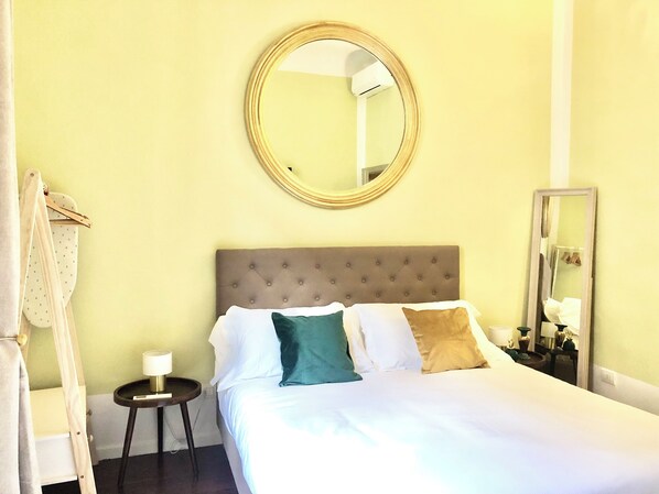 1 bedroom, iron/ironing board, free WiFi, bed sheets - ArcoSanPierino Suites 1 Delightful apartment just 5 minutes from the Duomo (Firenze)