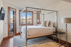 4 camere, una scrivania, ferro/asse da stiro, accesso a Internet