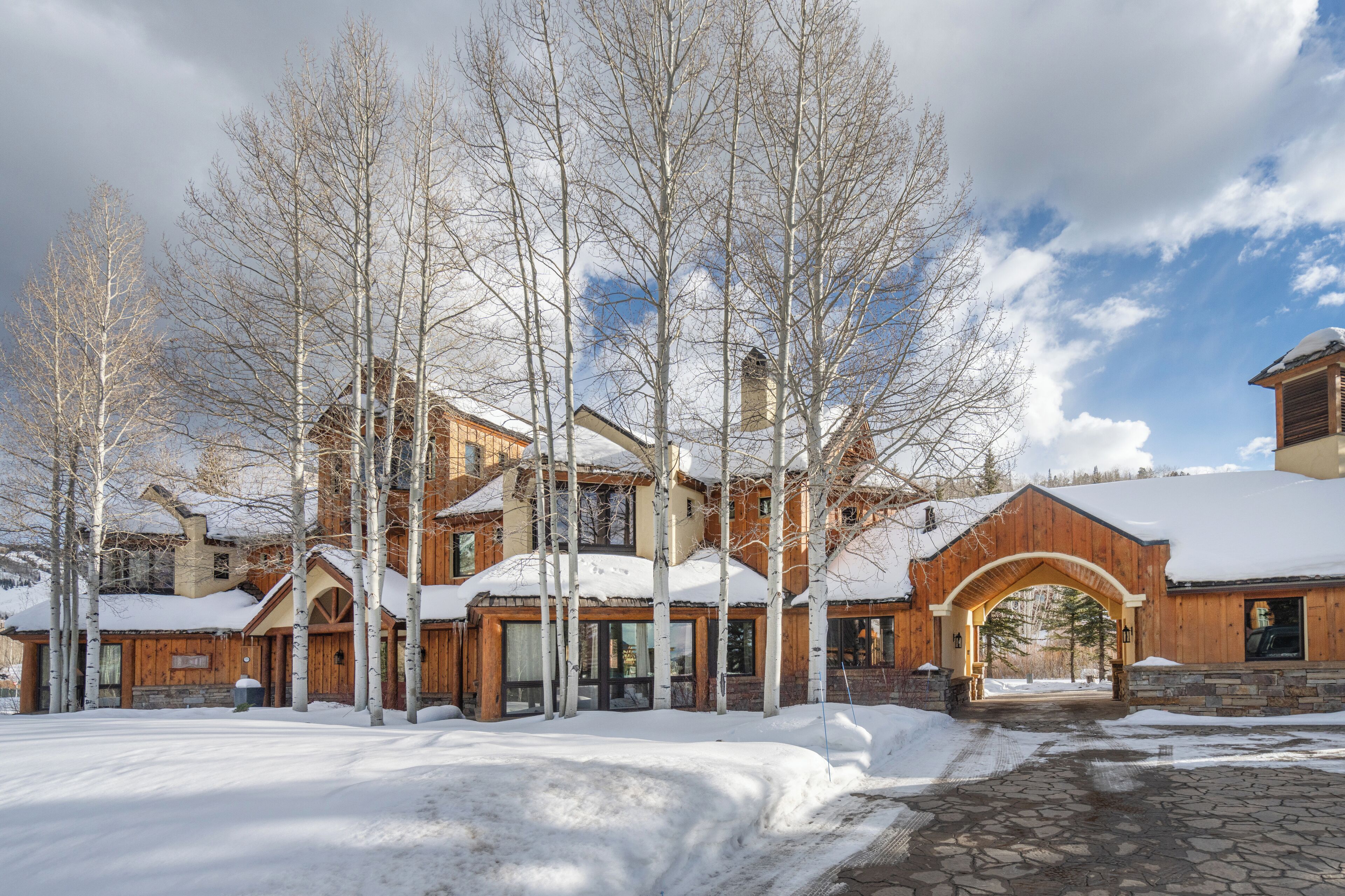 Satisfaction - Recently Updated, Modern Amenities, Privacy and Access to it all!