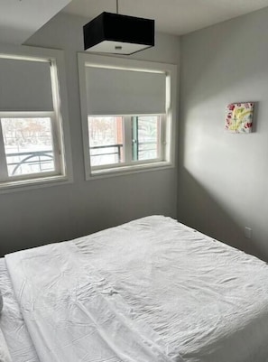 1 dormitorio, tabla de planchar con plancha, wifi gratis y ropa de cama