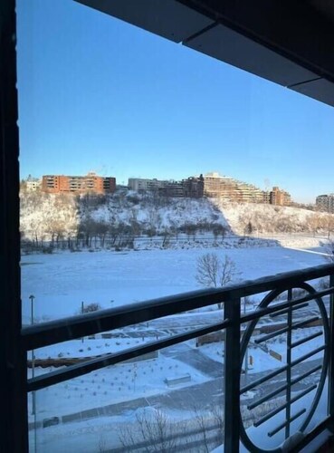 Amazing view one bedroom apartment Calgary Downtown #701