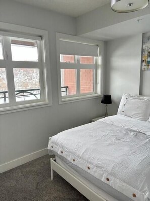 1 dormitorio, tabla de planchar con plancha, wifi gratis y ropa de cama