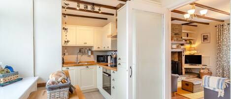 Dishwasher, high chair