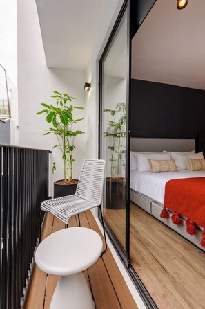 1 bedroom, desk, iron/ironing board, travel cot - New! Contemporary chic apt w. balcony | Casa Malva (Ciudad de México)