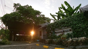 Front of property - Hotel Perico Azul (Jacó)