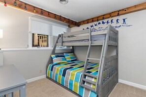 2 chambres, fer et planche à repasser, Wi-Fi gratuit, draps fournis