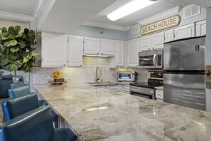 Dishwasher, dining tables - Mainsail 433 - Gulf-Front, Wonderful Onsite Amenities, Free Beach Service! (Miramar Beach)