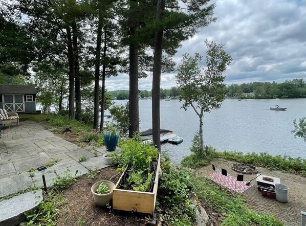 Terrace/patio - Lake Winnisquam water front home (Belmont)