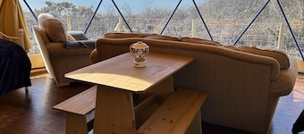 Geodome Glamping With sea Views Near Pendine