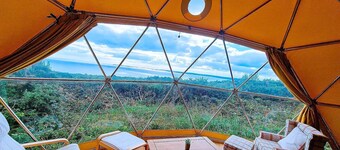 Geodome Glamping With sea Views Near Pendine