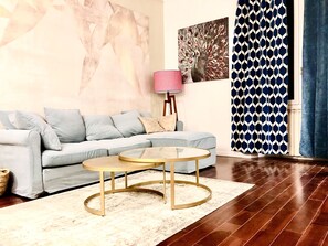 Smart TV - 2 bedroom apartment in florence (Firenze)