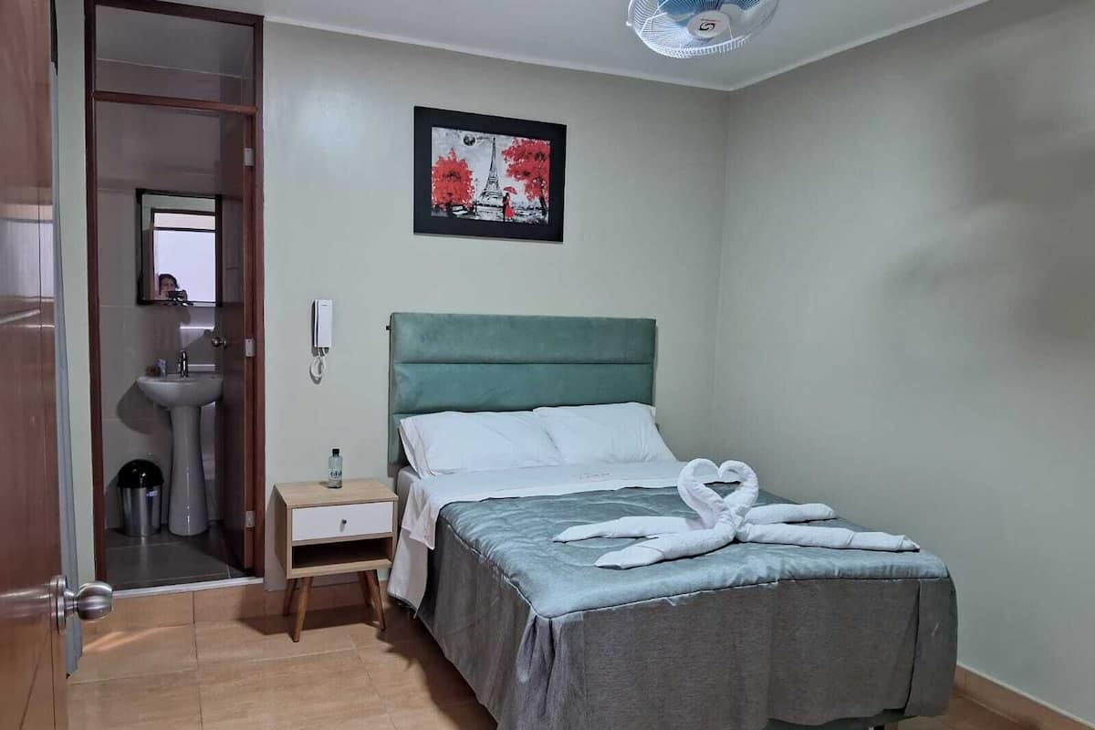 Economy Room